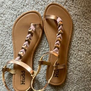 Super cute women's braided faux-suede blush sandals 9-10 M